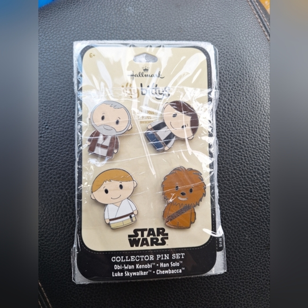 (2) Star wars packs of Hallmark Itty Bitty Enamel Pins (8 pins total)